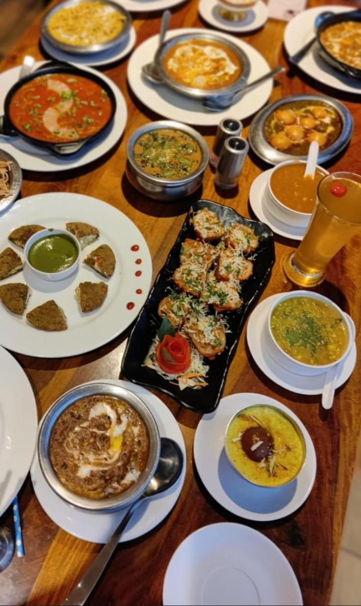 The Ashoka Hotel Indore Ngoại thất bức ảnh