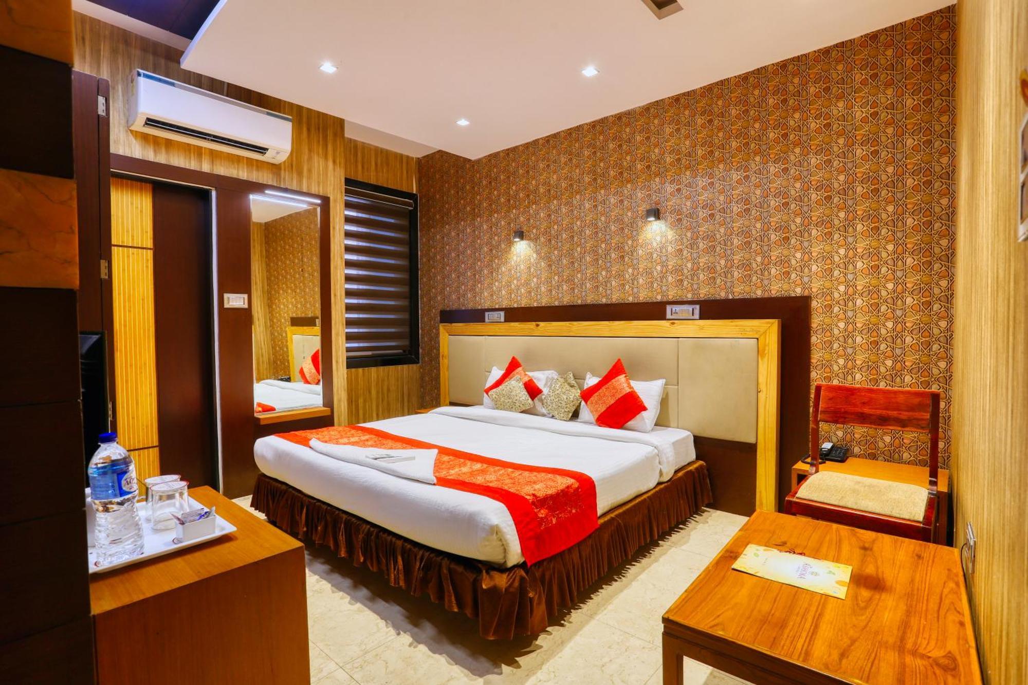 The Ashoka Hotel Indore Ngoại thất bức ảnh