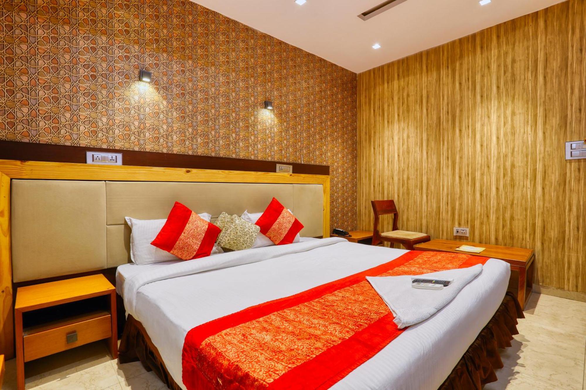 The Ashoka Hotel Indore Ngoại thất bức ảnh