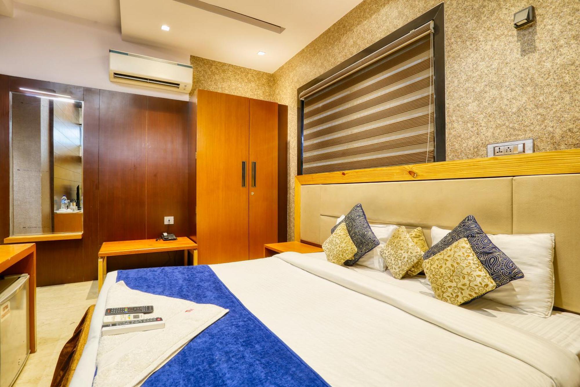 The Ashoka Hotel Indore Ngoại thất bức ảnh