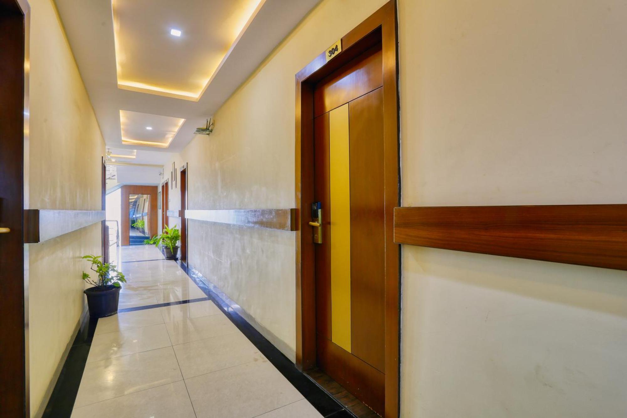 The Ashoka Hotel Indore Ngoại thất bức ảnh