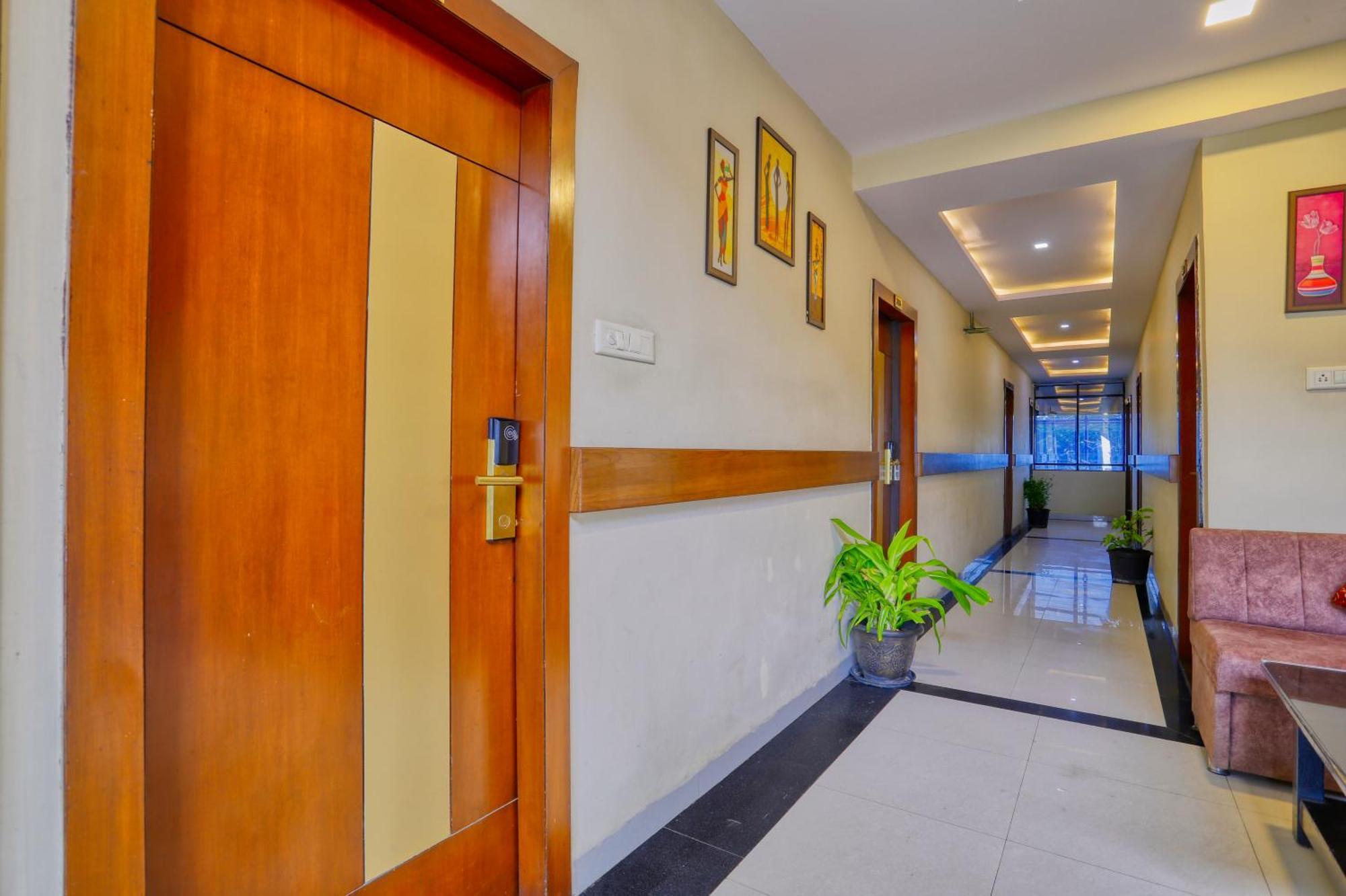 The Ashoka Hotel Indore Ngoại thất bức ảnh