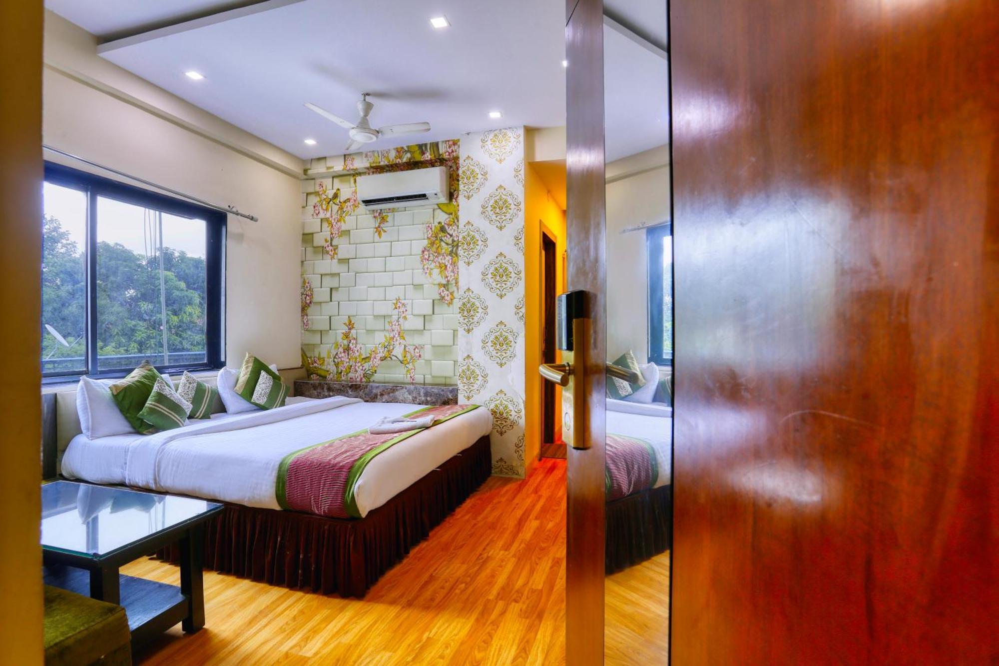 The Ashoka Hotel Indore Ngoại thất bức ảnh