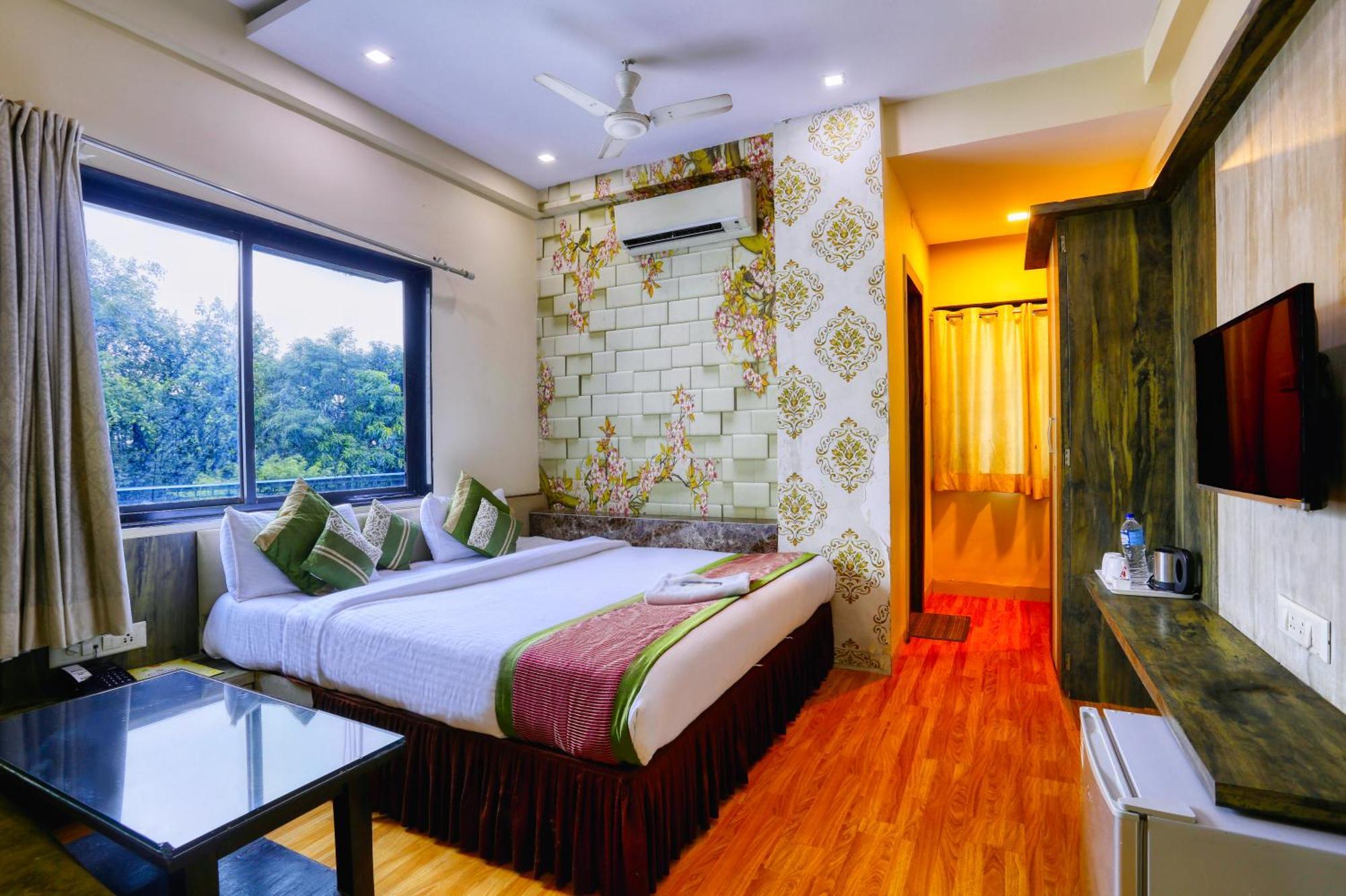 The Ashoka Hotel Indore Ngoại thất bức ảnh